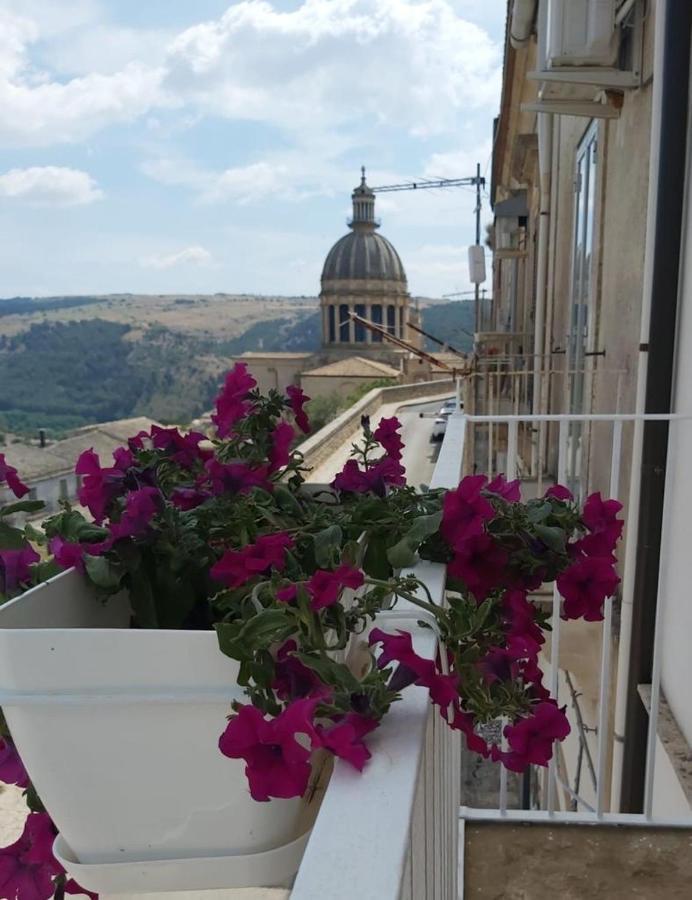 Reusuite Ragusa Bagian luar foto