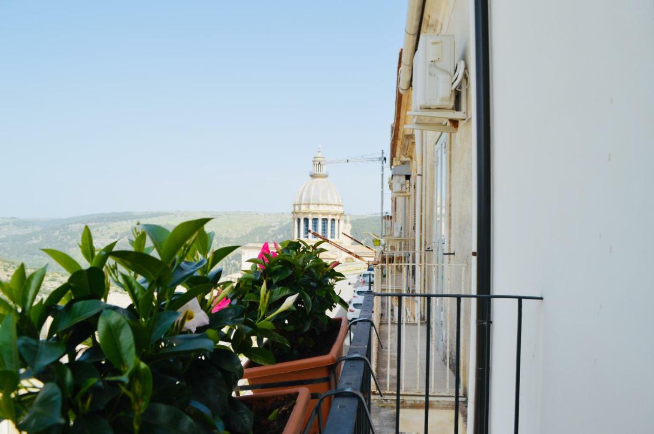 Reusuite Ragusa Bagian luar foto